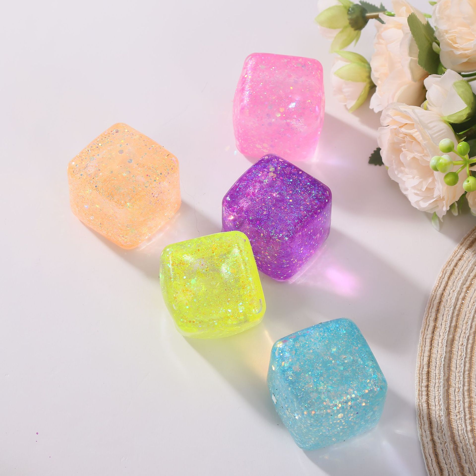 Maltose Cube Stress Squeeze To - Fire Starter Cube บทวิจารณ์และราคา