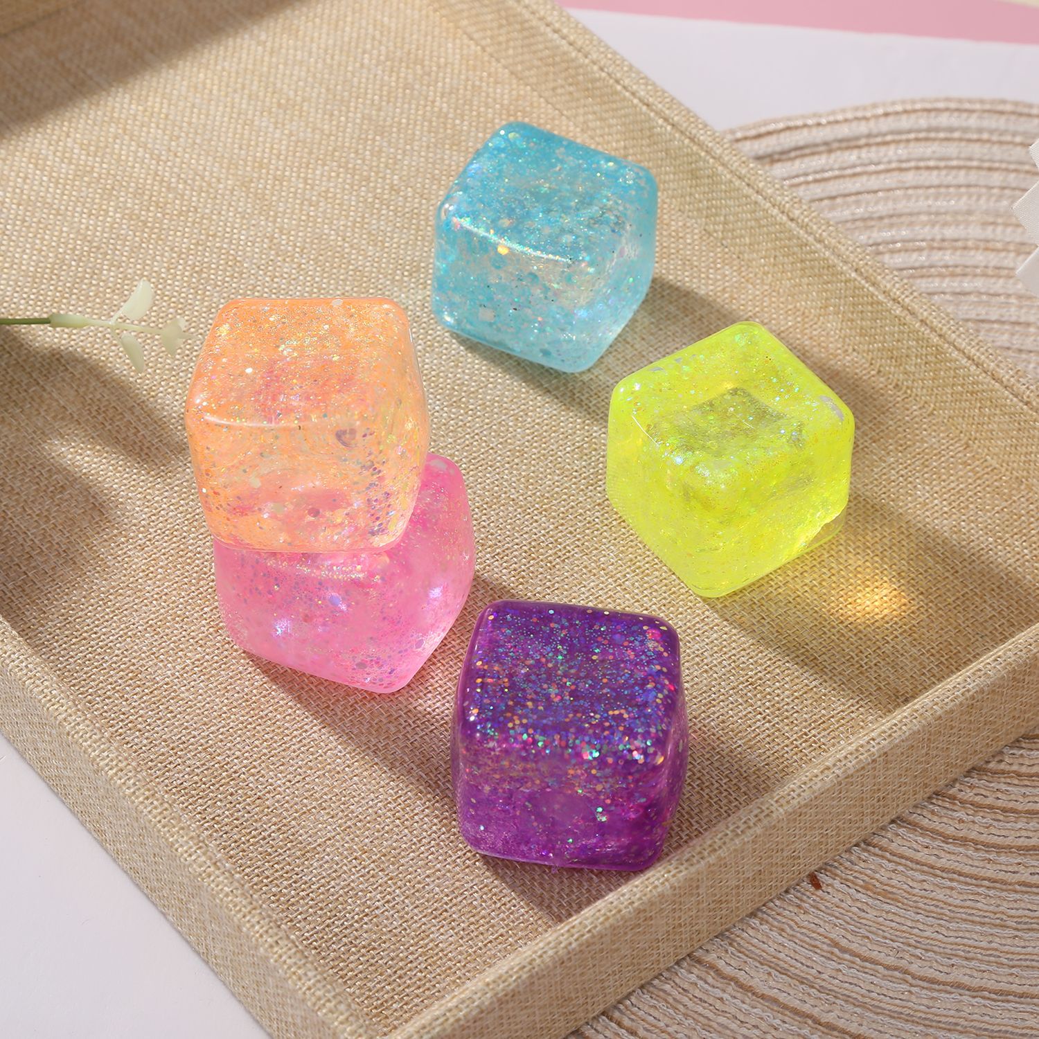 Maltose Cube Stress Squeeze To - Fire Starter Cube บทวิจารณ์และราคา